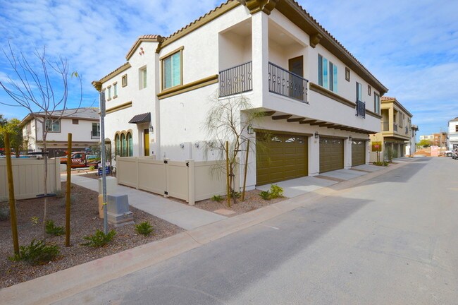 Foto del edificio - WOW! New build- Ready TODAY