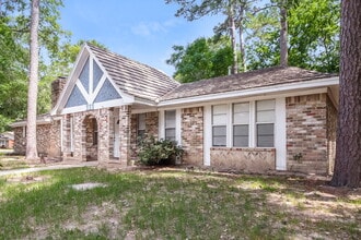 Building Photo - 111 Belvedere Dr