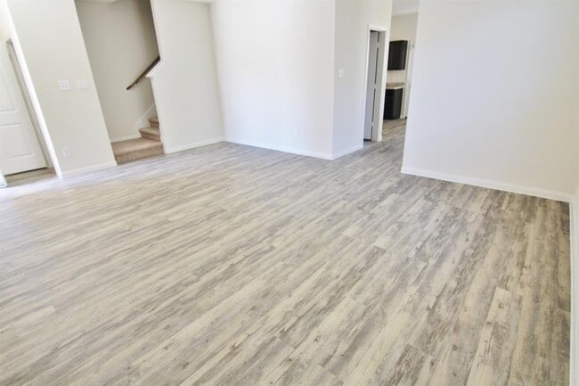 Foto del edificio - 6274 Brenwood Cir
