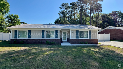 Building Photo - 366 Lullwater Dr