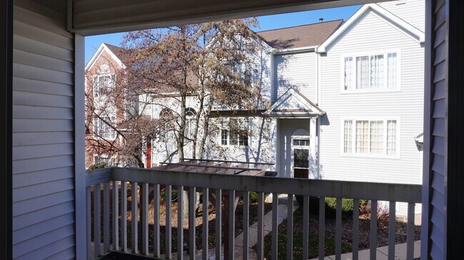 Building Photo - 2402 Dawson Ln