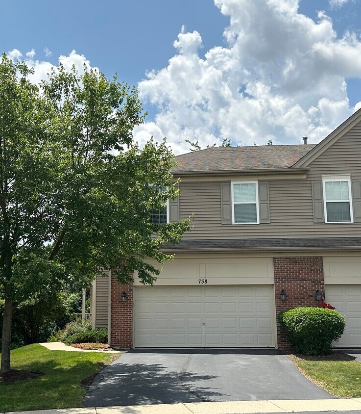 Foto principal - 738 Oak Hollow Rd