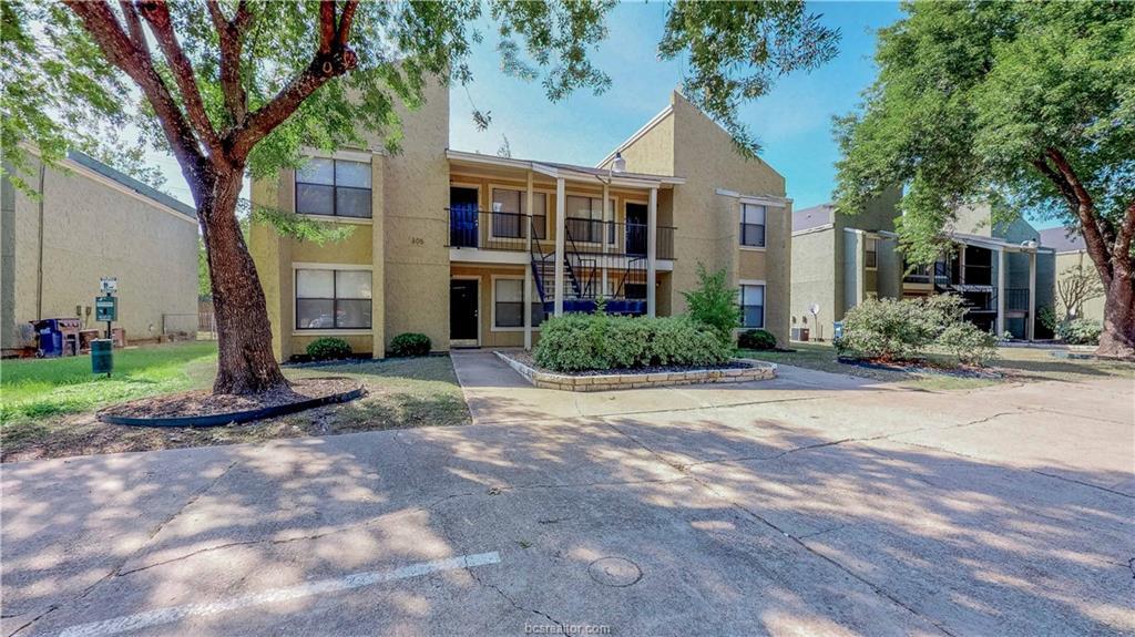 Primary Photo - 305 Manuel Dr