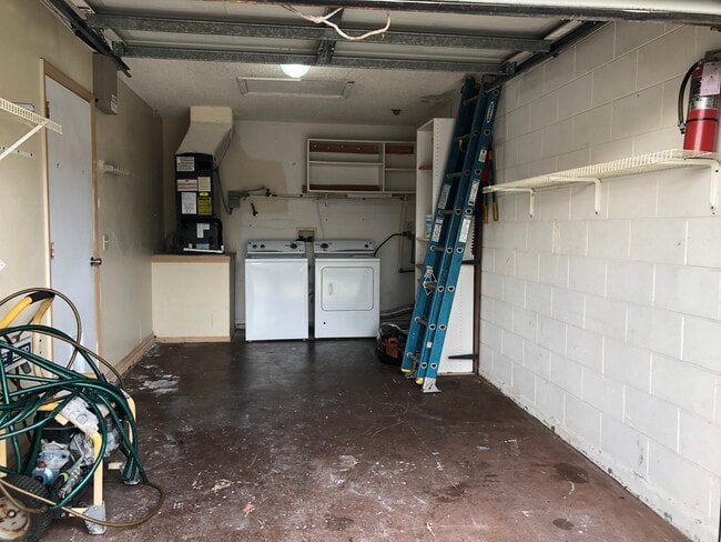 Building Photo - 941 Vista Palma Way