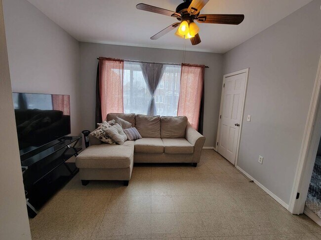 Foto del edificio - 3251 S Carpenter St
