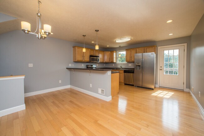 Foto del edificio - Modern 3-Bedroom 3-Bath  Home for Rent in Mt Washington, Pittsburgh, PA