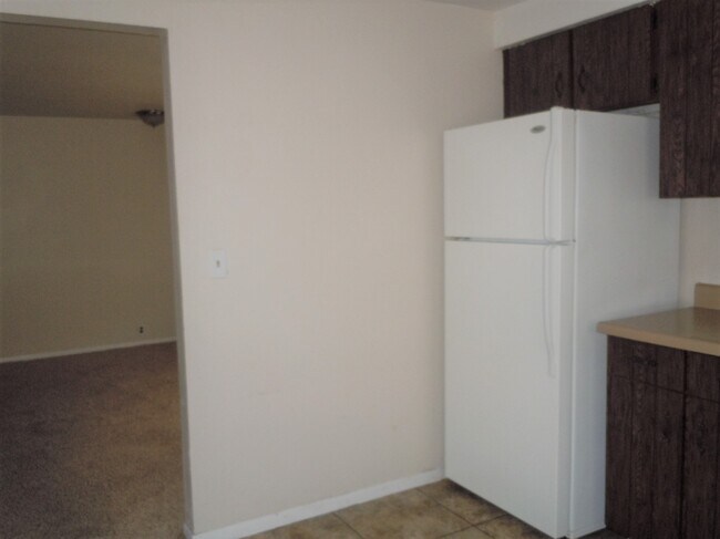 Building Photo - 1811 Sir Lancelot Dr