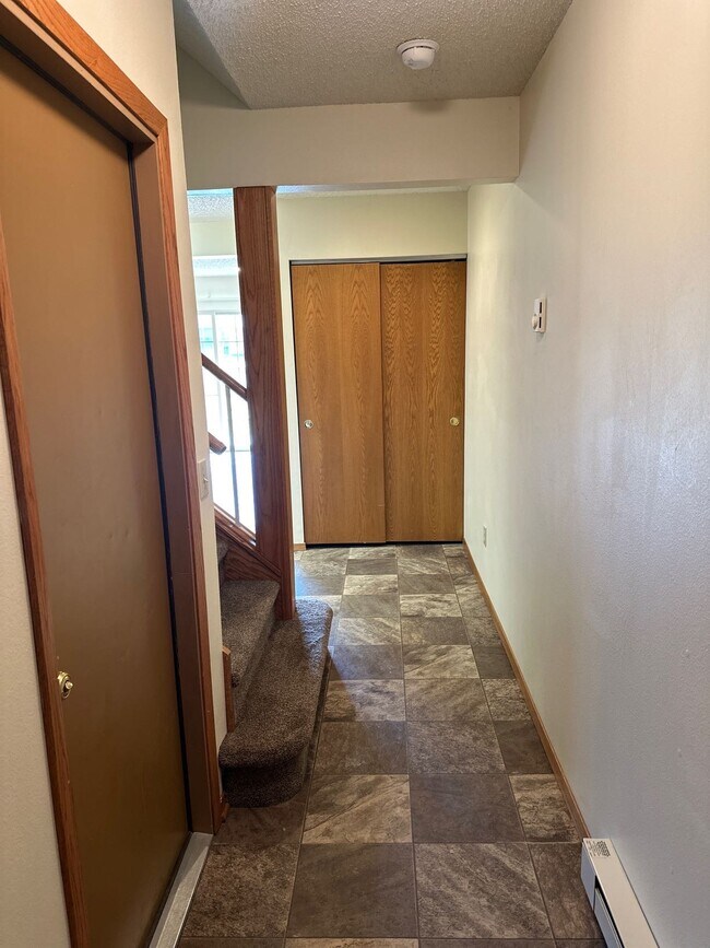 Foto del edificio - 1024 Western Ave