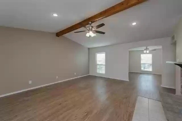Building Photo - 466 Willow Springs Dr