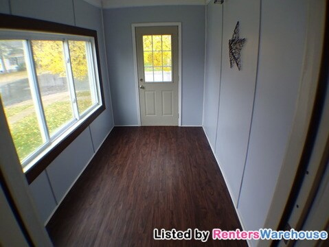 Foto del edificio - 102 2nd Ave NE