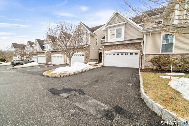 Building Photo - 13 Paulding Terrace