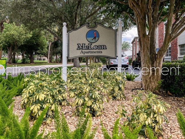 Building Photo - McLean Fairway 3022D