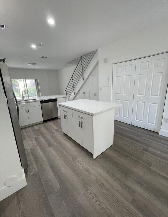 Foto del edificio - 5725 NW 114th Path