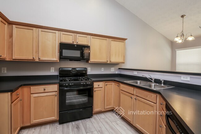 Building Photo - 5682 Skylar Creek Ln NE