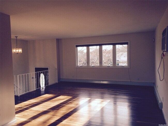 Foto del edificio - 109 Greenway Dr