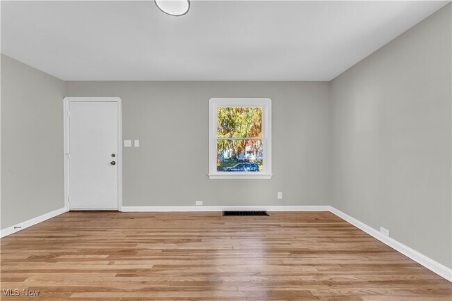 Foto del edificio - 12107 Worthington Ave