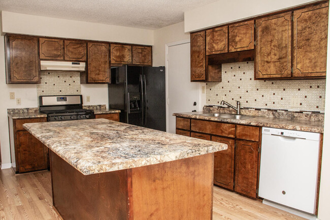 Building Photo - 2785 Willow Bend Ct