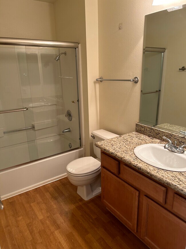 Building Photo - 15032 Avenida Venusto