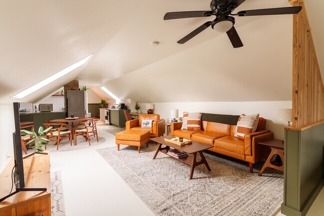 Foto del edificio - 824 5th St NE