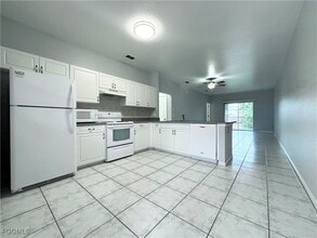 Building Photo - 1109 SW 48th Terrace