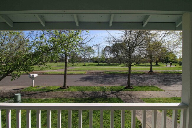 Foto del edificio - Fantastic 4-Bedroom, 3.5-Bath Home In Great Neighborhood!