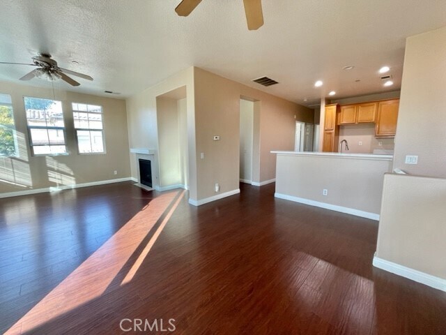 Foto del edificio - 13551 Mashona Ave