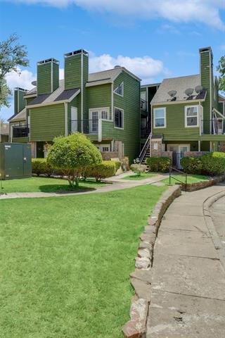 Foto del edificio - 9815 Walnut St