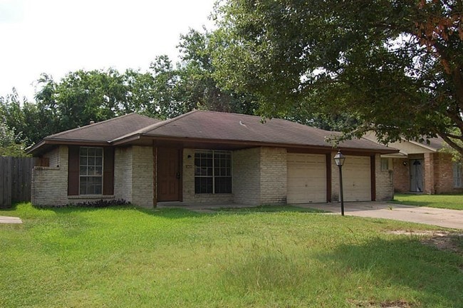 Building Photo - 10119 Hannon Dr