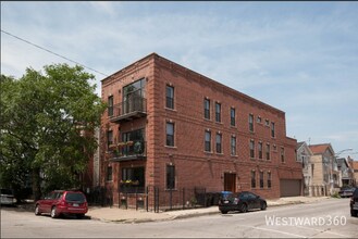 Building Photo - 1226 W Huron St