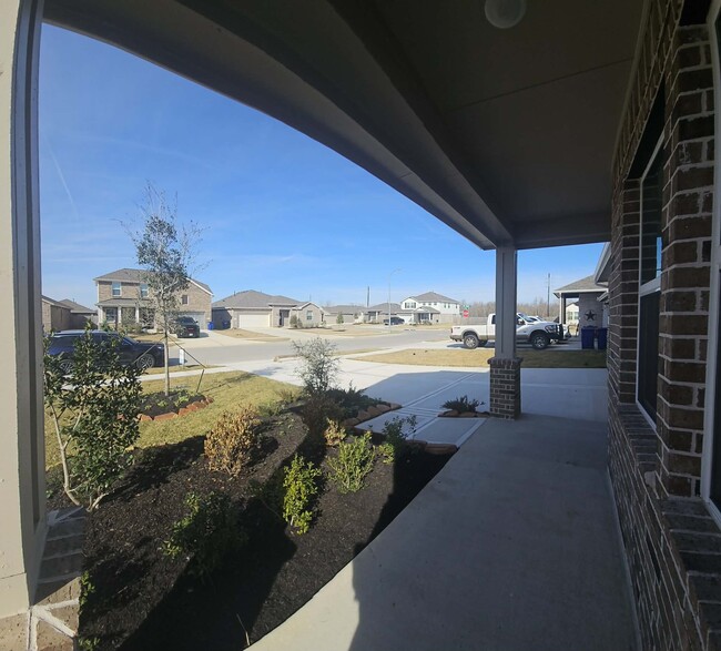 Foto del edificio - 8438 Bay Oaks Dr