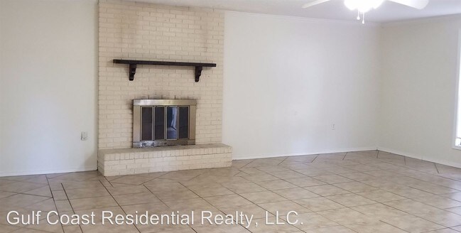 Building Photo - 3 br, 1.5 bath House - 2301 Callie Rd.