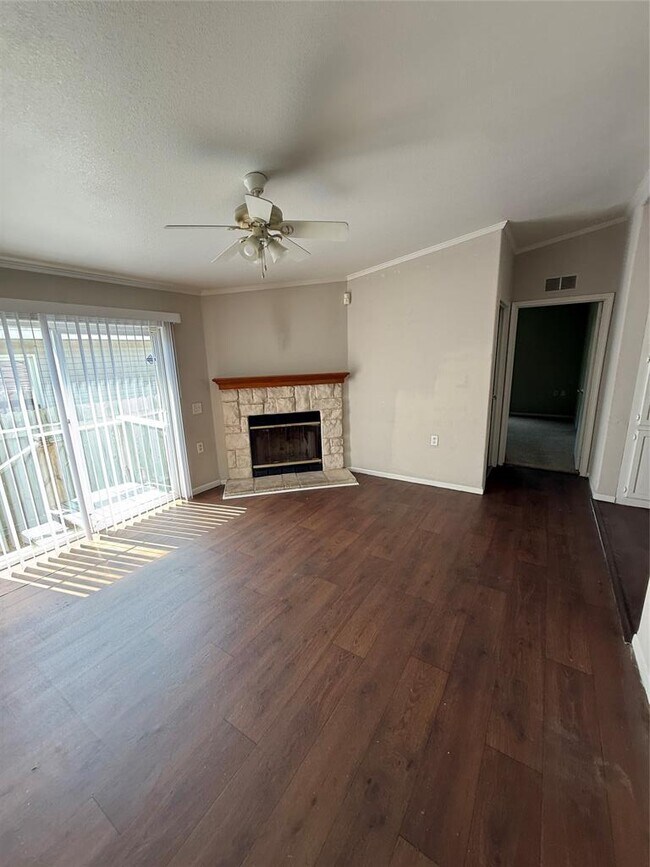 Foto del edificio - 4423 Magin Meadow Dr