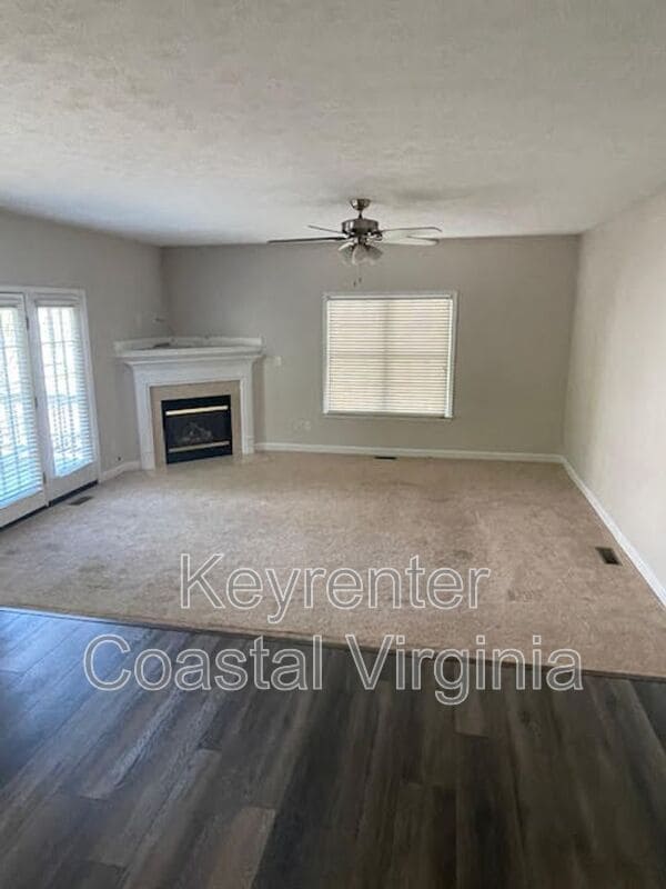 Building Photo - 13 Bohnert Dr