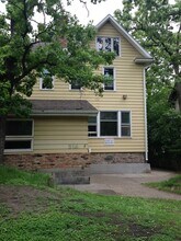 Building Photo - 514 6th Ave S