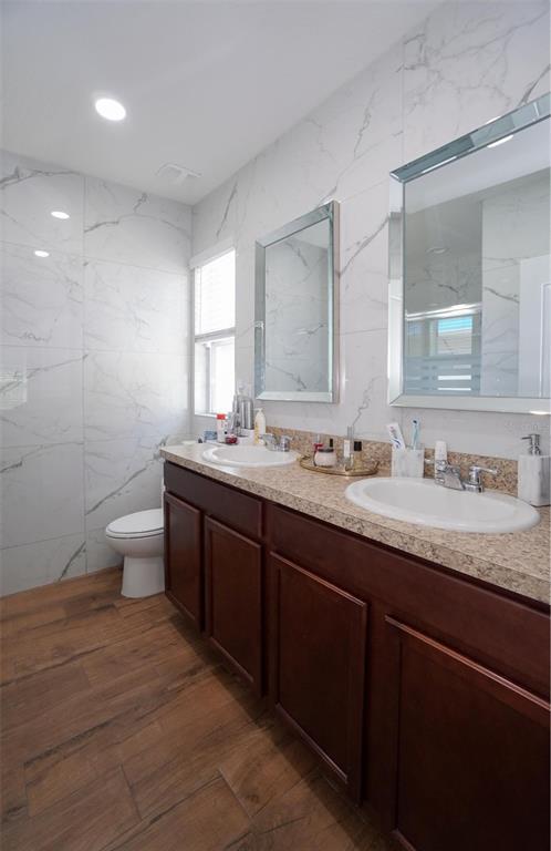 Foto del edificio - 1588 Diamond Loop Dr