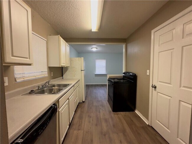 Foto del edificio - 34657 Grantham College Rd