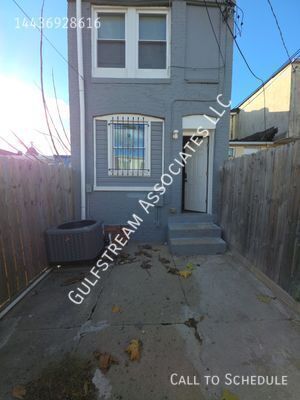 Primary Photo - 415 N Bradford St