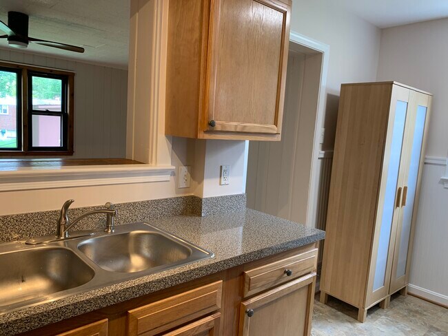 Building Photo - 10302 Duvawn Place