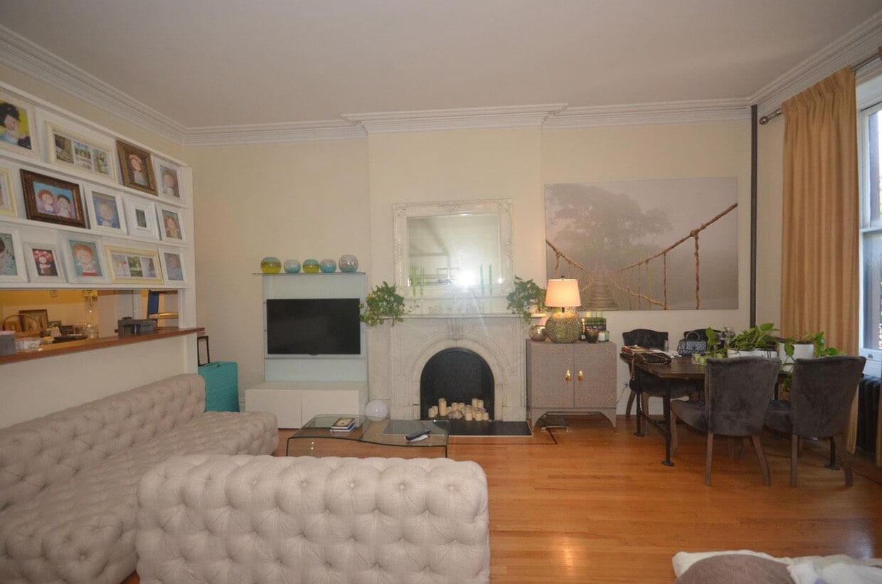 Primary Photo - 26 West 10th Street