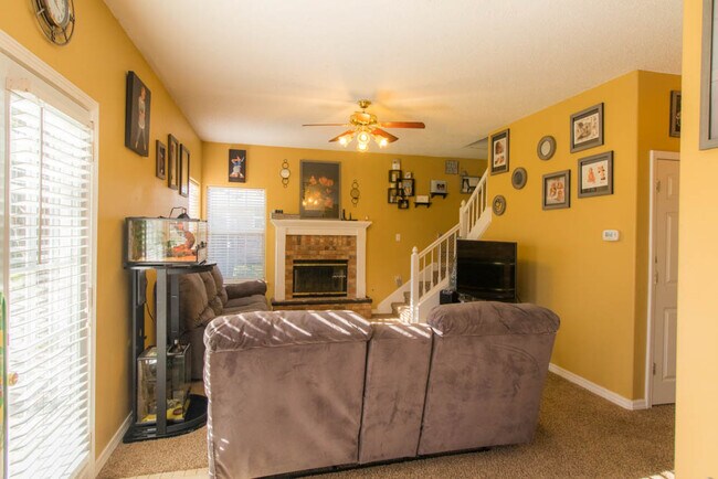 Building Photo - 13465 Huntington Cir