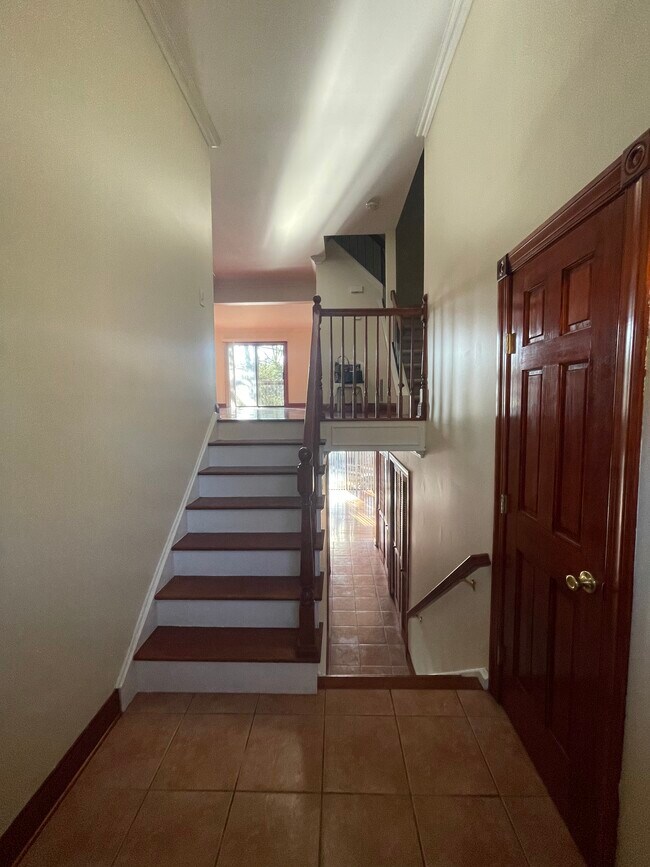 Foto del edificio - 6104 N Oaks Blvd