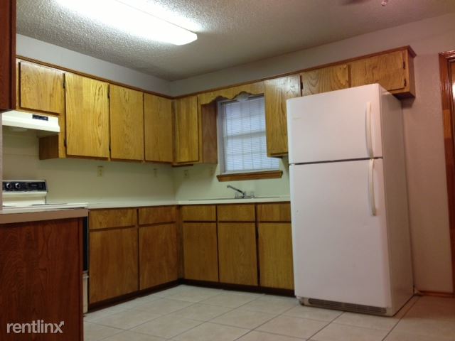 Building Photo - 1075 Rio Rico Rd