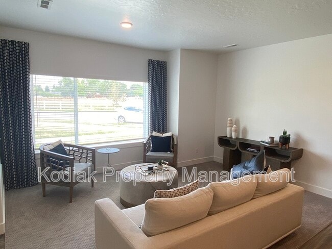 Building Photo - 1133 N 1920 W