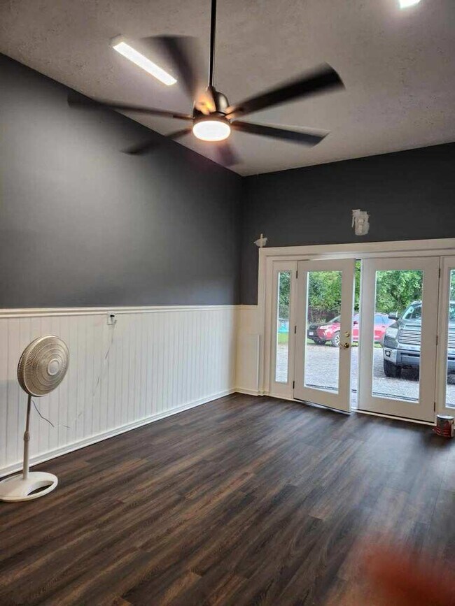 Foto del edificio - 1008 Windrush Rd