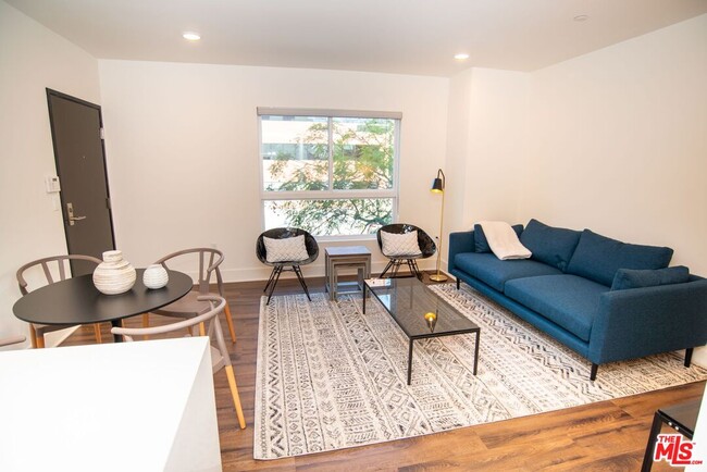 Foto del edificio - 1225 Wellesley Ave