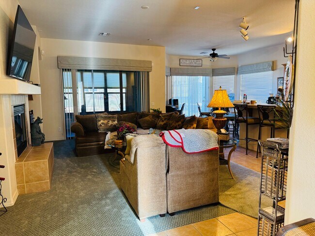 Building Photo - SHORT OR LONG TERM FULLY FURNISHED GOLF COURSE HOME W/POOL FOR LEASE 2BD/2.5BA