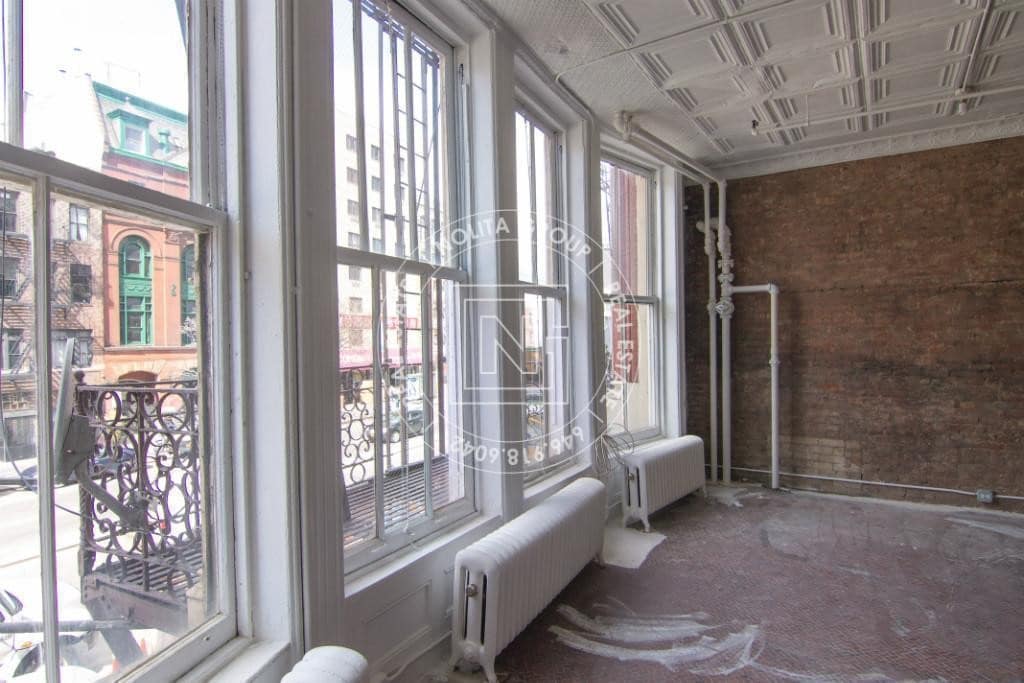 Building Photo - 219 Bowery