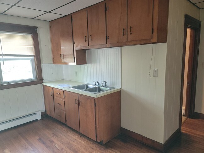 Building Photo - 13 Hartley St