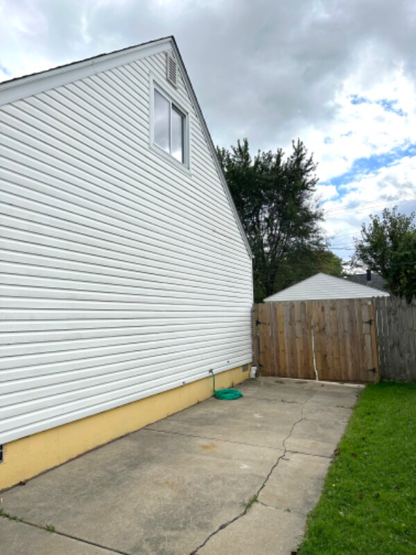 14940 Chesterfield Ave, Warren, MI 48089 House Rental in Warren, MI