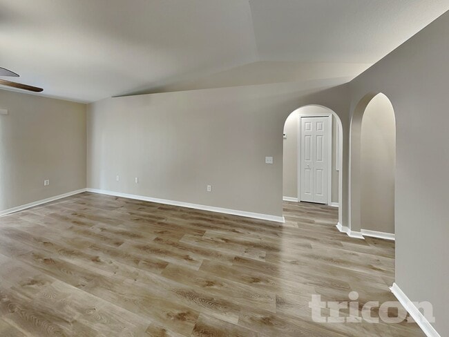 Building Photo - 339 Squires Grove Dr